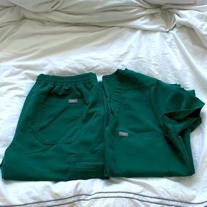 Women’s Figs Scrubs. Hunter Green - Small